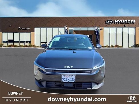 Used 2025 Kia K4 FWD image 2