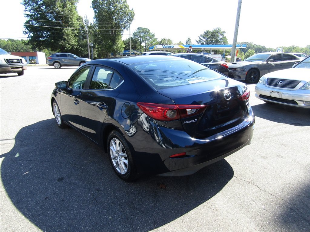 Used 2017 MAZDA MAZDA3 Sport w/ Preferred Equipment Package FWD image 5