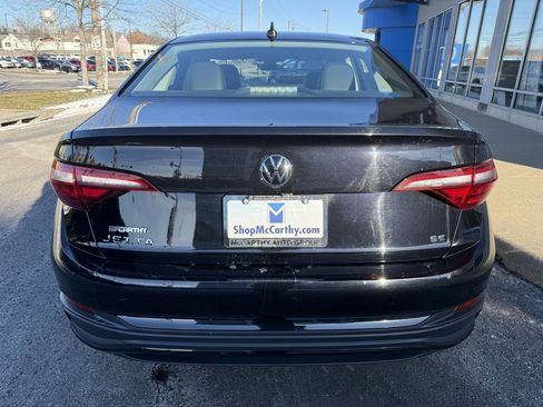 Used 2024 Volkswagen Jetta SE image 12