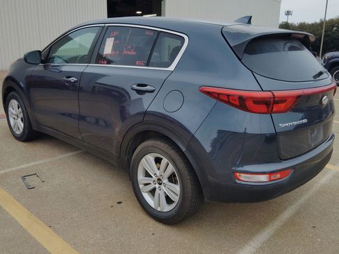 Used 2019 Kia Sportage LX image 3