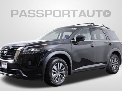 Used 2025 Nissan Pathfinder SV w/ SV Premium Package