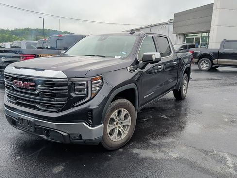Used 2025 GMC Sierra 1500 SLT RWD image 3