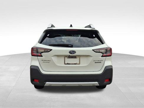 Used 2023 Subaru Outback Touring AWD/4WD image 5