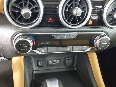 Used 2024 Nissan Sentra SV w/ SV Premium Package image 20