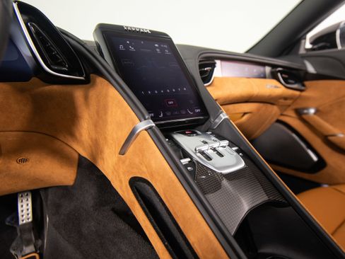 Certified 2024 Ferrari Roma Spider image 14