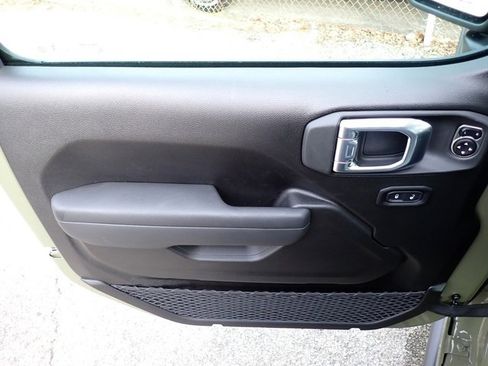 New 2026 Jeep Wrangler Unlimited Rubicon image 16