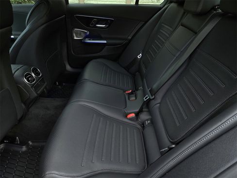 Used 2023 Mercedes-Benz C 300 Sedan image 17