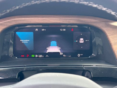 Used 2025 Volkswagen Atlas SE image 17