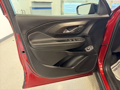 Used 2023 GMC Terrain SLE w/ Driver Convenience Package image 40