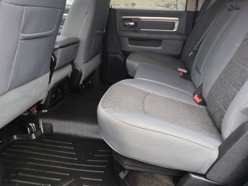 Used 2017 RAM 2500 Big Horn image 28