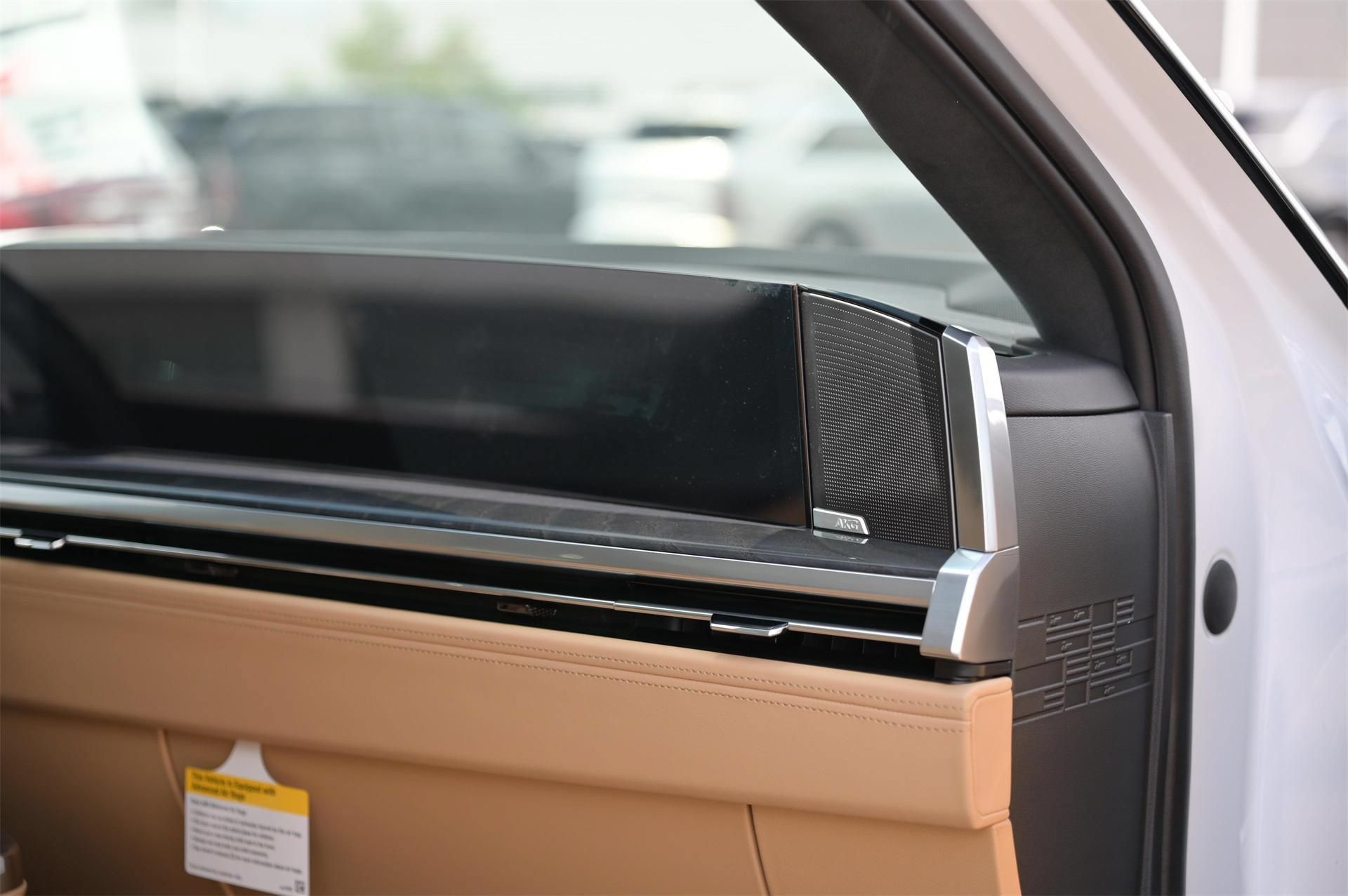 New 2025 Cadillac Escalade IQ Luxury 2 AWD/4WD image 23