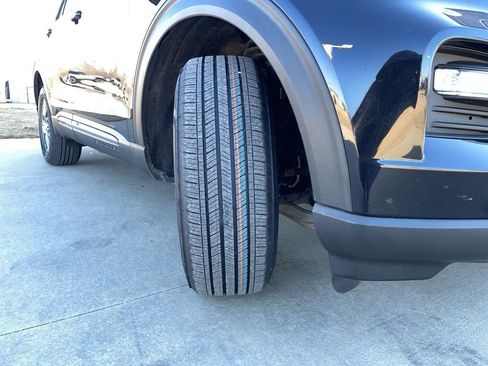 Used 2021 Ford Explorer XLT w/ Equipment Group 202A image 18