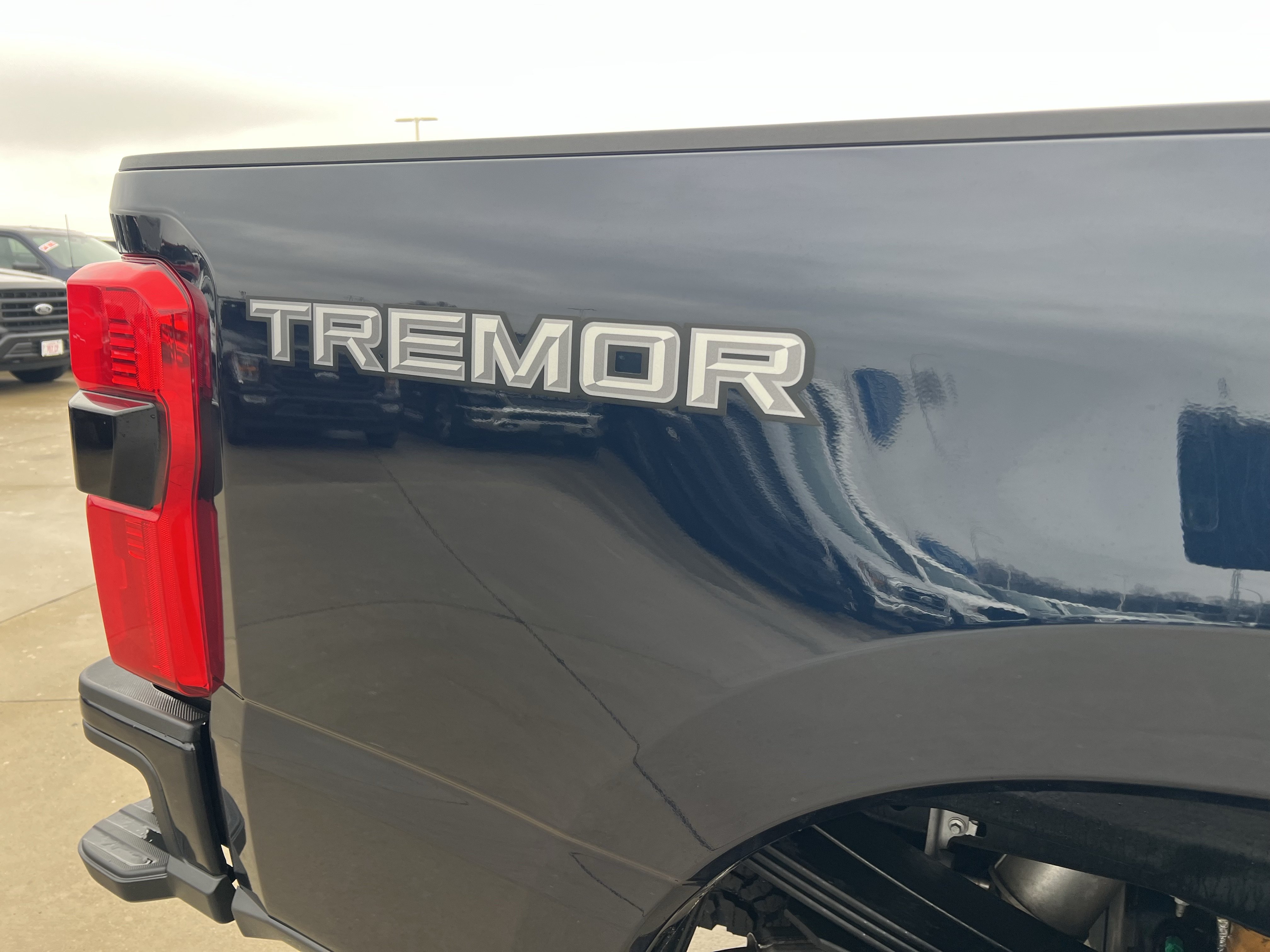 Used 2023 Ford F250 Lariat w/ Lariat Ultimate Package AWD/4WD image 7