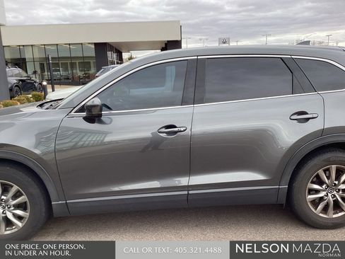 Used 2018 MAZDA CX-9 Touring image 4