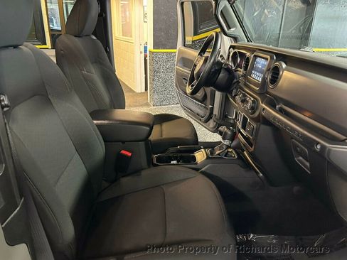 Used 2023 Jeep Wrangler Sport AWD/4WD image 20