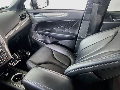 Used 2017 Lincoln MKC Premiere image 23