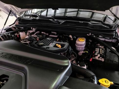 Used 2025 RAM 2500 Big Horn AWD/4WD image 46