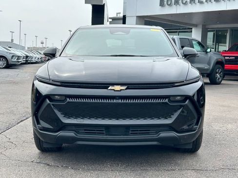 Used 2025 Chevrolet Equinox EV LT w/ Comfort Package image 2