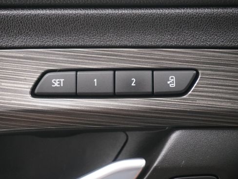 Used 2022 GMC Terrain SLT w/ LPO, 'HIT The Road' Package image 15