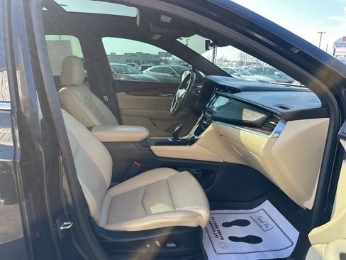 Used 2019 Cadillac XT5 Premium Luxury image 25