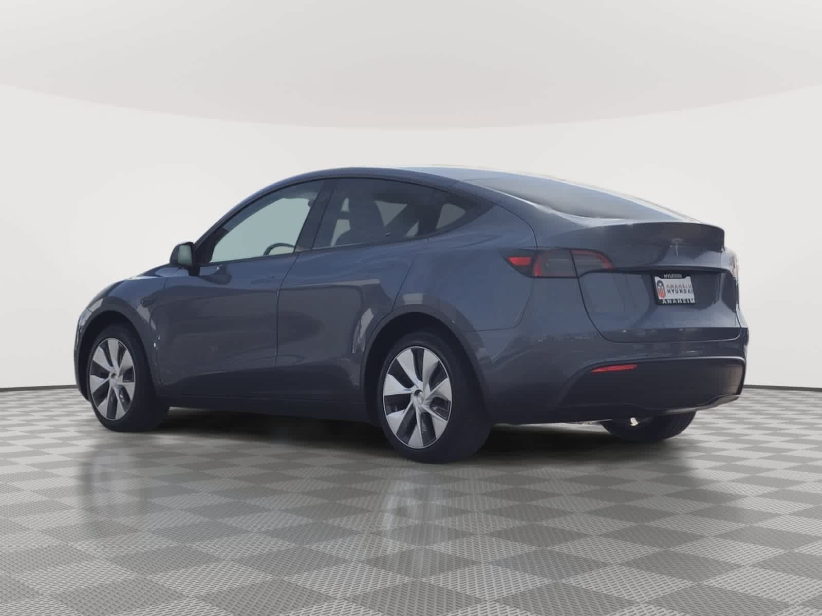 Used 2023 Tesla Model Y 2WD image 9