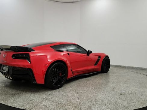 Used 2015 Chevrolet Corvette Z06 w/ Chrome Badge Package RWD image 5