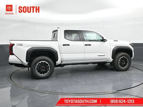 Used 2024 Toyota Tacoma TRD Off-Road w/ TRD Off Road Upgrade Package AWD/4WD image 3