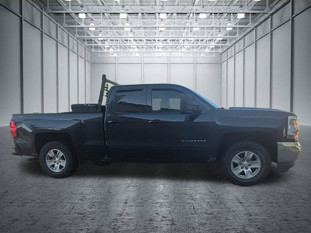 Used 2019 Chevrolet Silverado 1500 LT AWD/4WD image 7