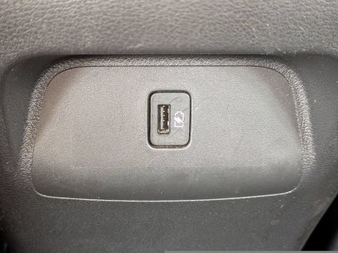 Used 2025 Nissan Sentra SV FWD image 14