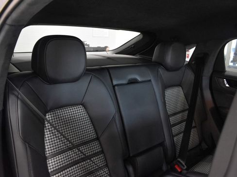 Used 2026 Porsche Cayenne GTS AWD/4WD image 32