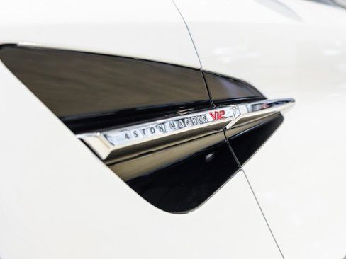 Used 2025 Aston Martin Vanquish RWD image 14