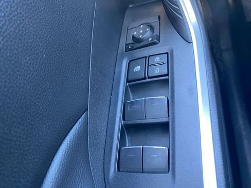 Used 2025 Toyota RAV4 XLE image 17