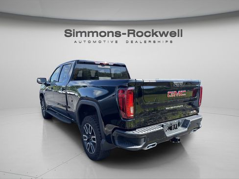 Used 2024 GMC Sierra 1500 AT4 w/ Technology Package AWD/4WD image 3