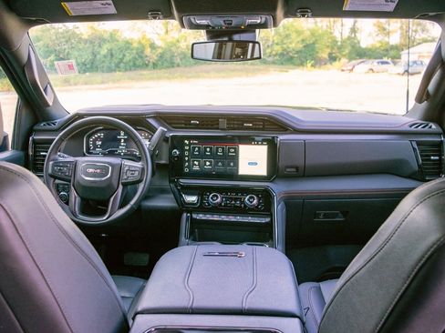 Used 2024 GMC Sierra 2500 AT4 w/ Max Trailering Package image 36