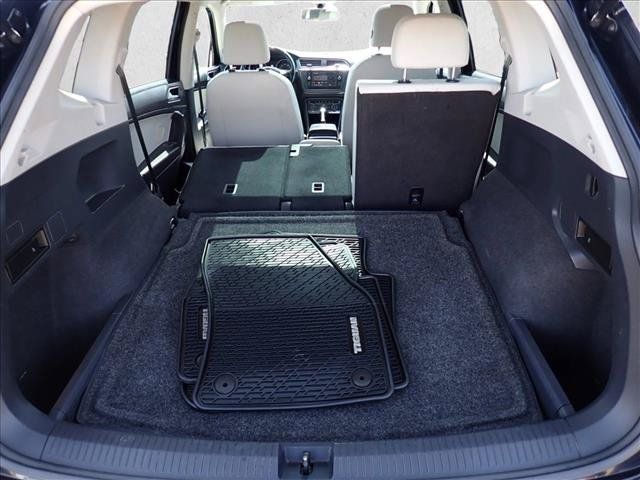 Used 2019 Volkswagen Tiguan SE w/ Panoramic Sunroof Package AWD/4WD image 8