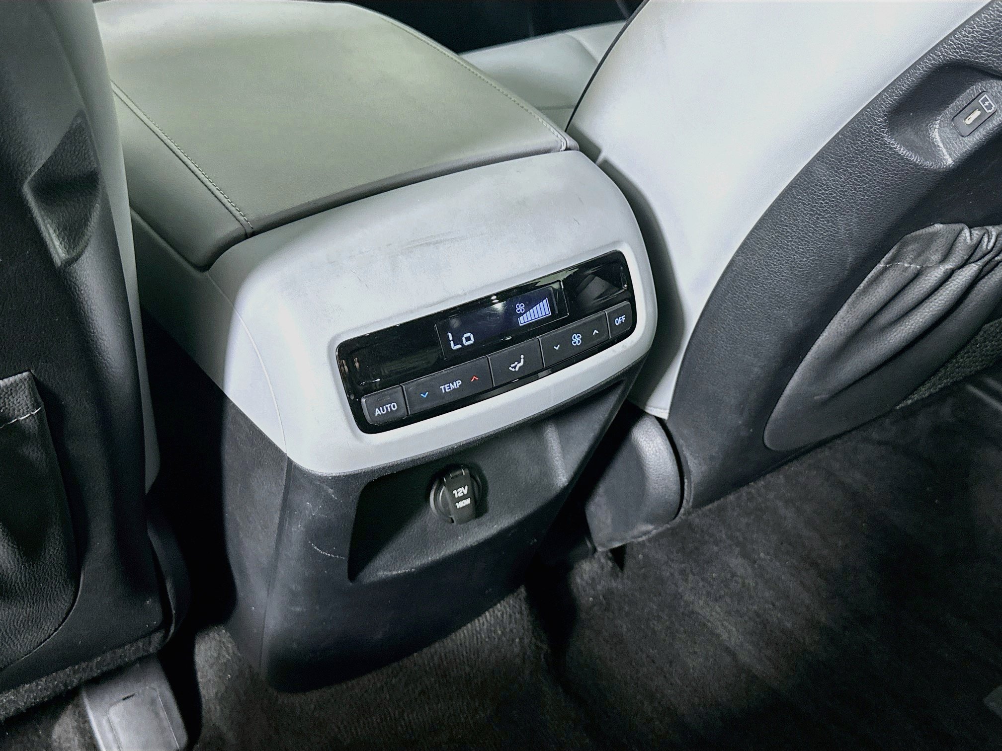 Used 2025 Hyundai Palisade SEL FWD image 28