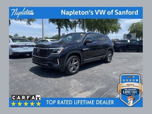 Used 2024 Volkswagen Atlas Cross Sport SEL R-Line AWD/4WD image 1
