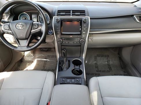 Used 2015 Toyota Camry XLE w/ Moonroof Package image 14