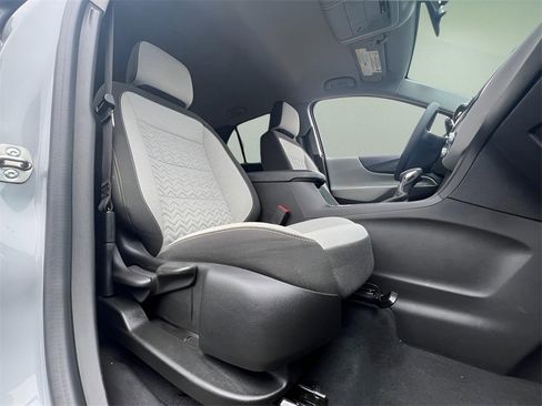 Used 2023 Chevrolet Equinox LT w/ Driver Convenience Package image 22