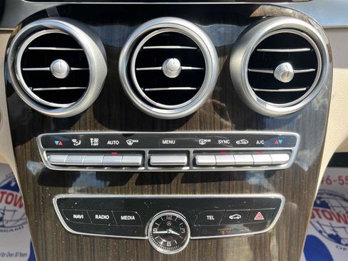 Used 2020 Mercedes-Benz C 300 Sedan image 40