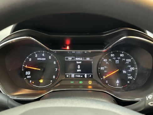 Used 2023 Chevrolet TrailBlazer LT AWD/4WD image 22