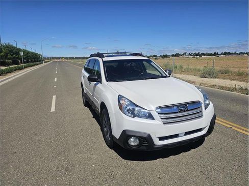 Used 2013 Subaru Outback 3.6R Limited AWD/4WD image 1