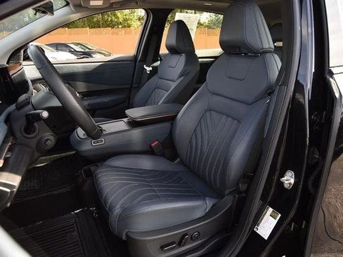 Used 2023 Nissan Ariya image 22