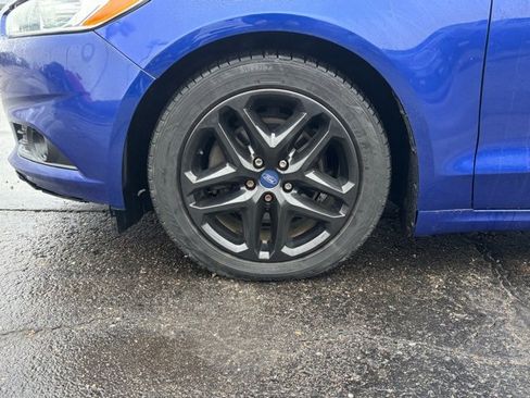 Used 2015 Ford Fusion SE w/ Equipment Group 202A image 12