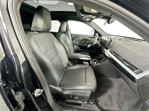 Used 2025 BMW X2 xDrive28i image 29