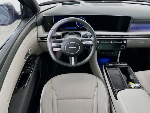 Used 2025 Hyundai Tucson Limited image 10