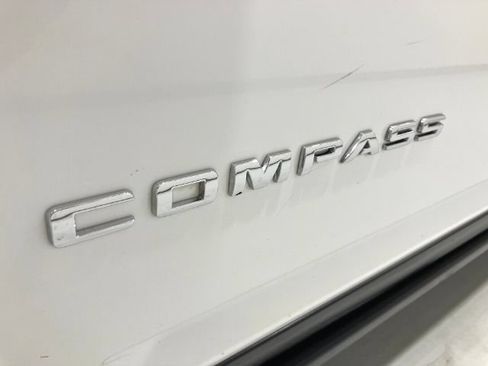 Used 2016 Jeep Compass Latitude AWD/4WD image 11
