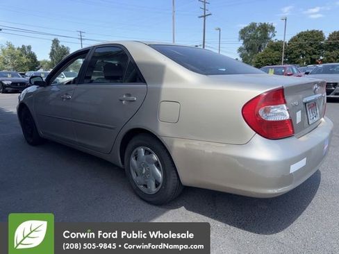 Used 2004 Toyota Camry LE FWD image 6