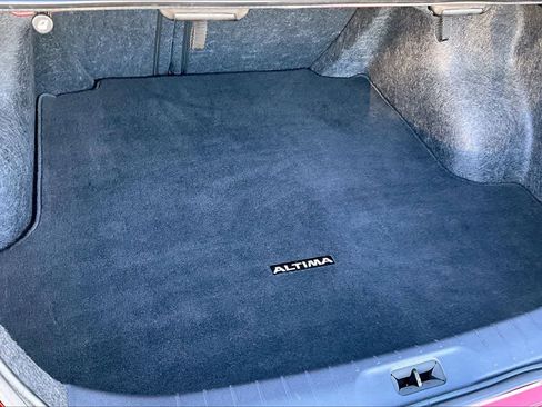 Used 2023 Nissan Altima 2.5 SR w/ SR Premium Package image 19