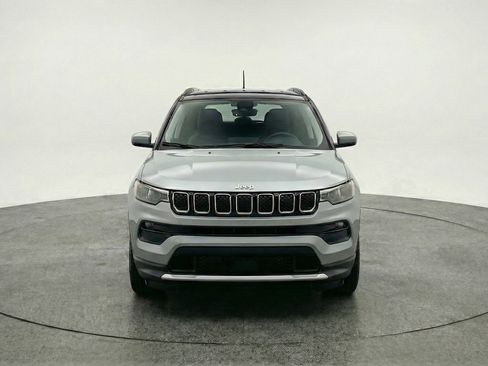 Used 2025 Jeep Compass Limited image 2